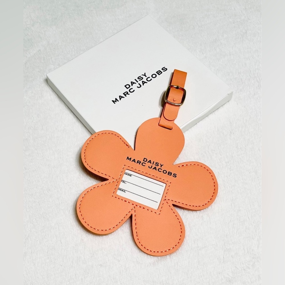 Marc Jacobs Daisy Luggage Tag ID & Name Card Holder